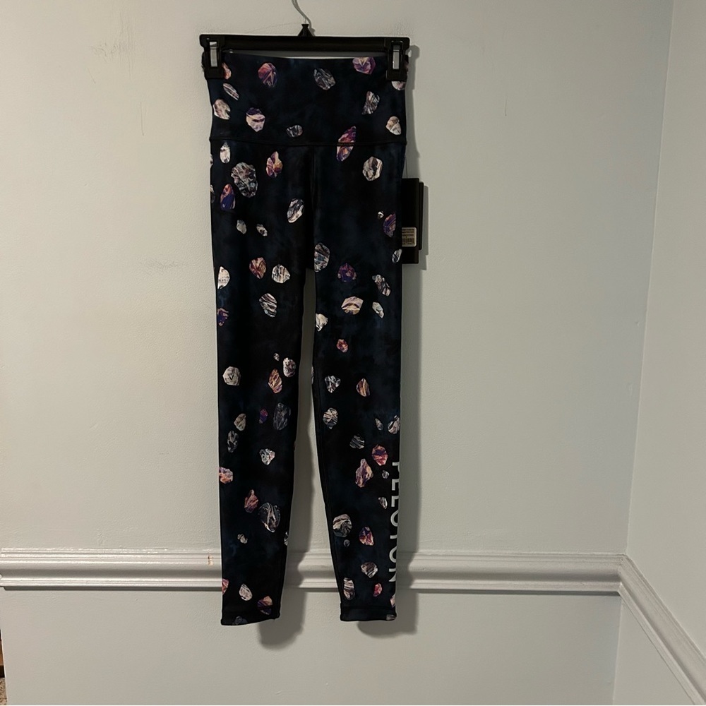 NWT Peloton Asteroid High Waisted Reversible Leggings Size Small